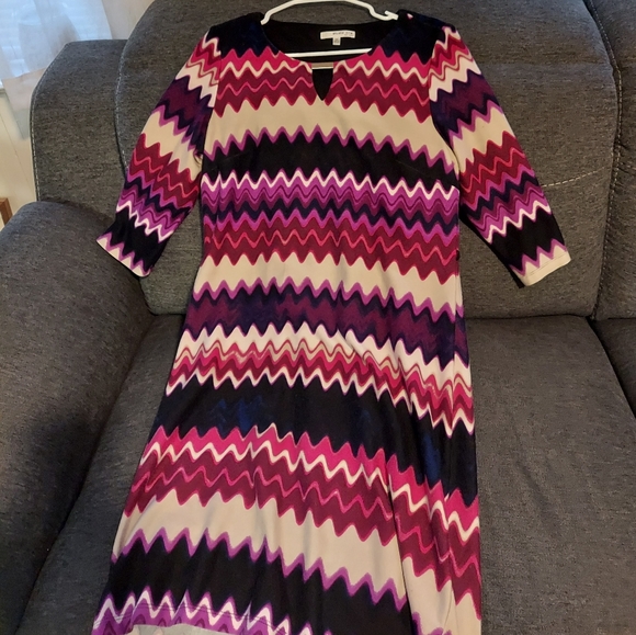 Dress - Picture 3 of 5